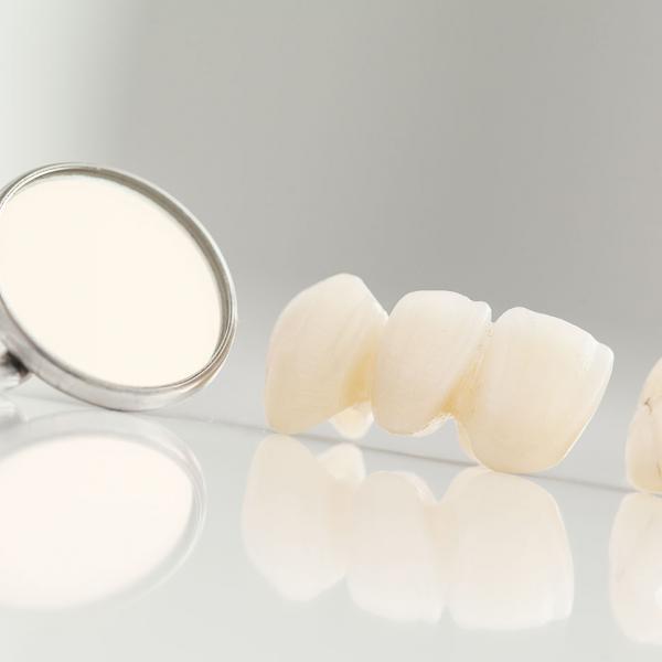 Sodobna zobna protetika